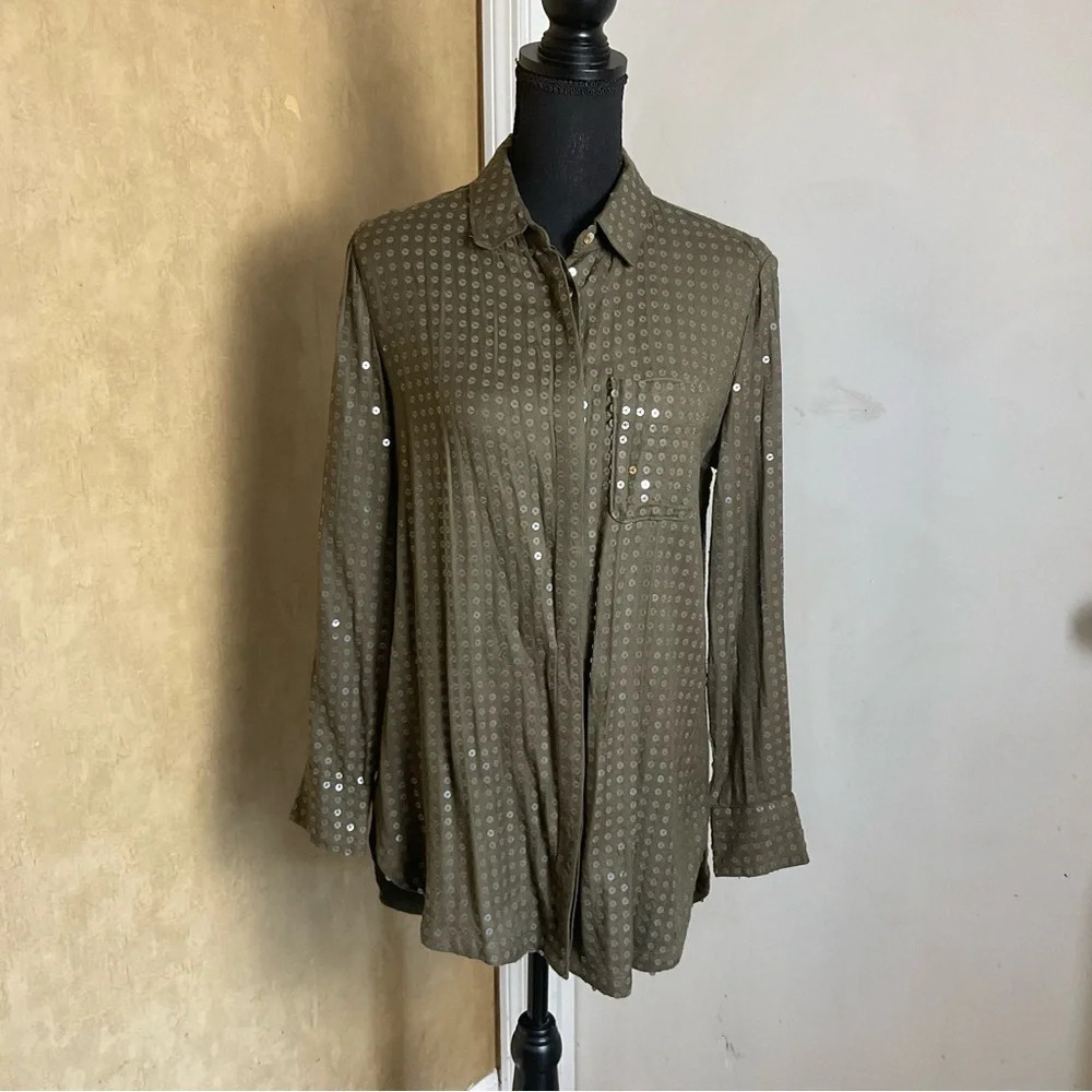 Maeve Anthropologie Arwa olive green button up shirt with sequins. Size:XS - Picture 6 of 14